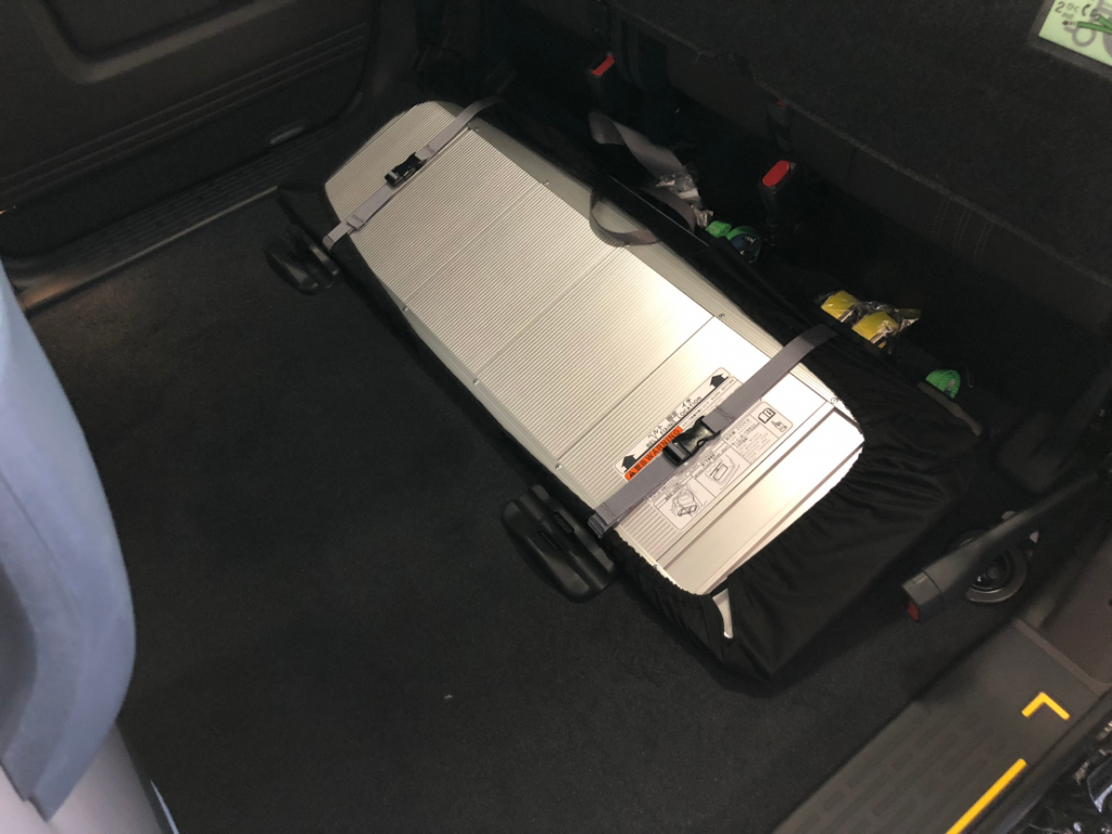 JPN TAXI 2019年4月 改良型スロープ